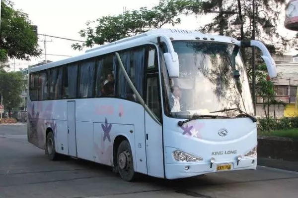 A picture of the Kinglong XMQ6127Y