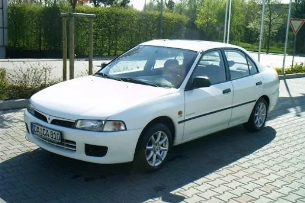 Classic Mitsubishi Lancer front view