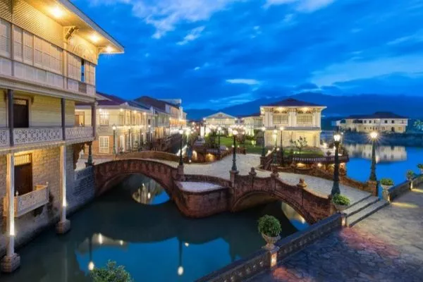 A picture of Las Casas Filipinas De Acuzar at night