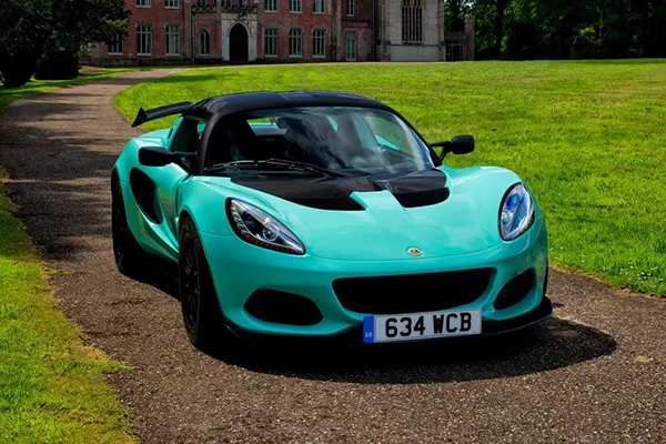 A picture of the Lotus Elise.
