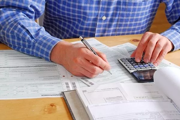 Get ready to pay a hefty insurance premium for Teen drivers lower-insurance-premiuim-on-the-table