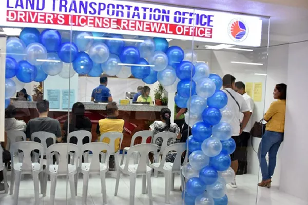 The LTO Renewal Center in Porta Vaga Mall just opened recently and it offers a lot in terms of comfort and convenience A picture of the LTO renewal center at Porta Vaga, Baguio