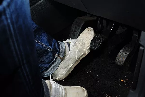 Drivers shouldn't place their foot on the clutch pedal Foot on the clutch pedal