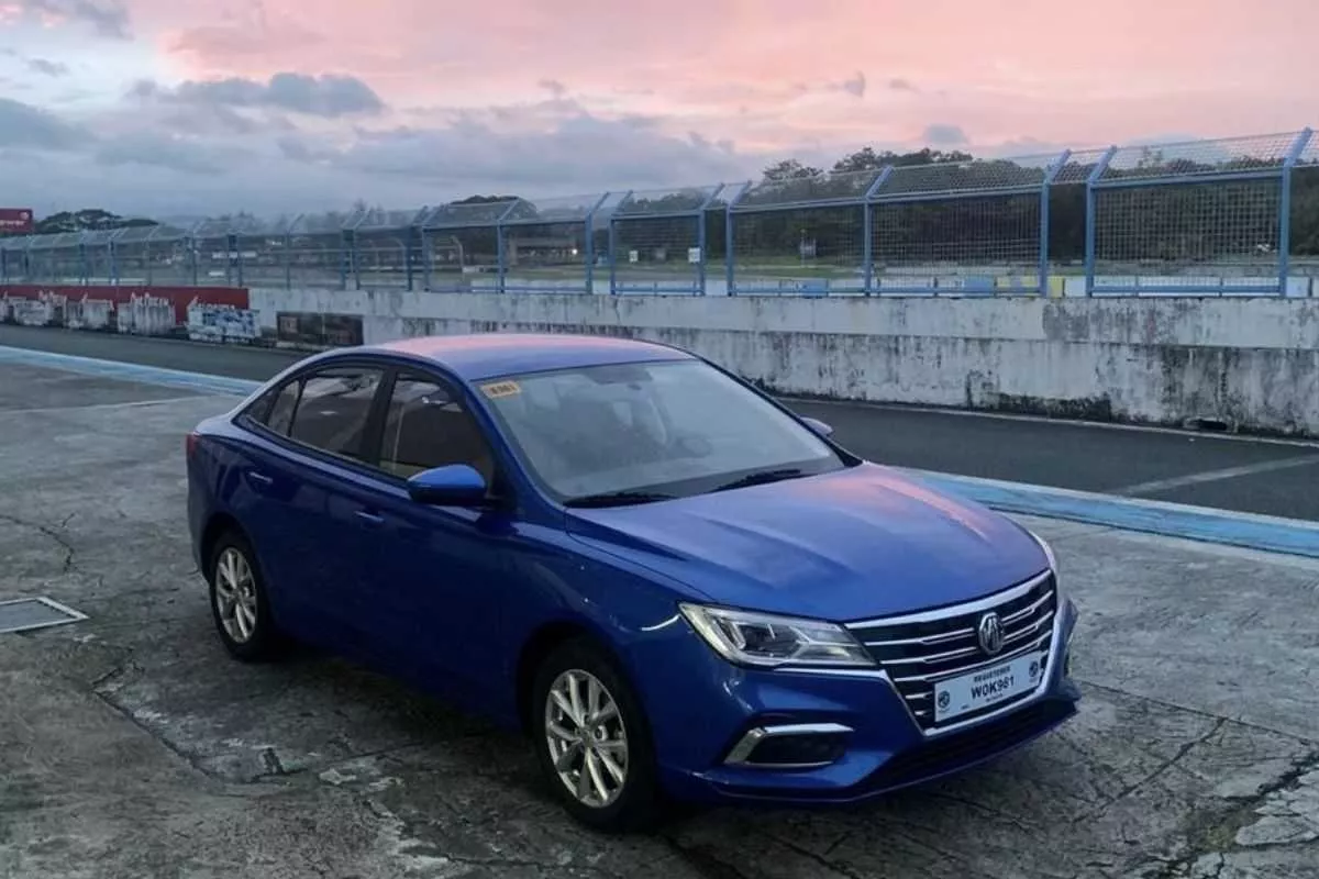 A picture of an MG 5 at the Clark International Speedway