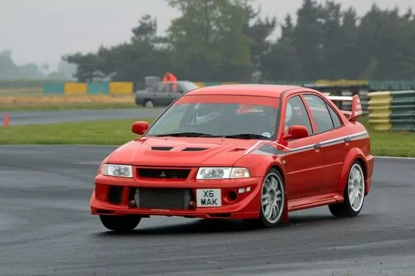Mitsubishi Lancer Evo VI on track