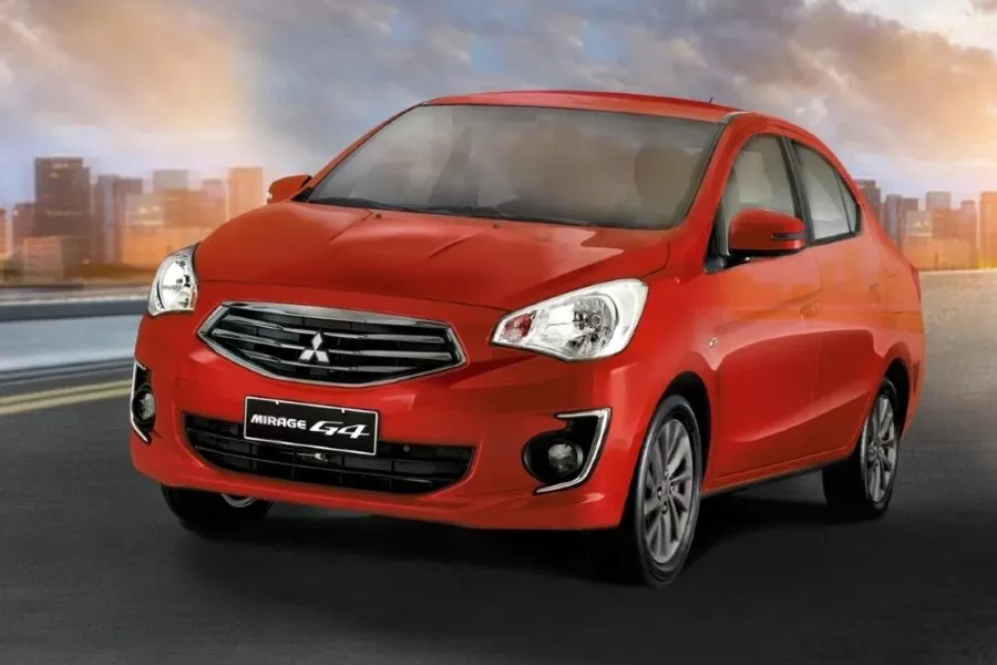 Mitsubishi Mirage G4 front view