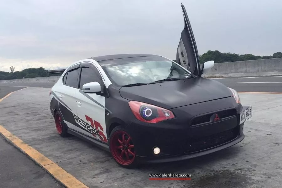 Mitsubishi Mirage G4 front view