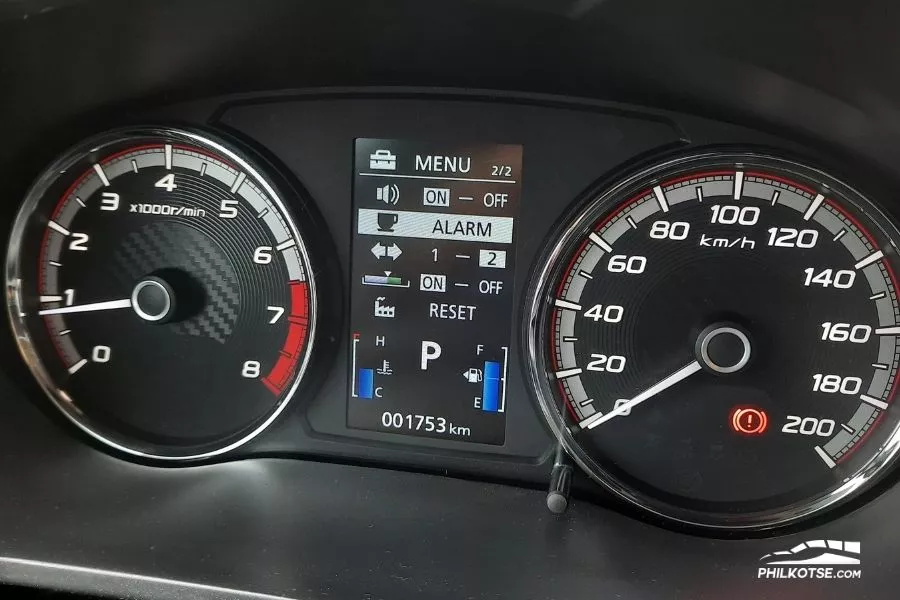 Mitsubishi Xpander Cross gauge cluster