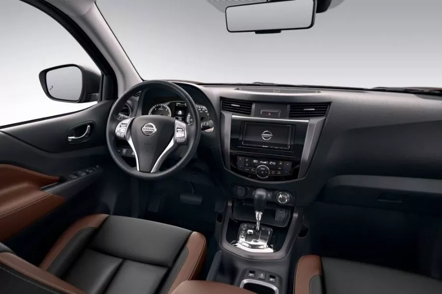 Nissan Terra interior view