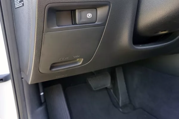 The device is small and portable to carry anywhere for the ultimate car McGyver OBD 2 scan tool for car