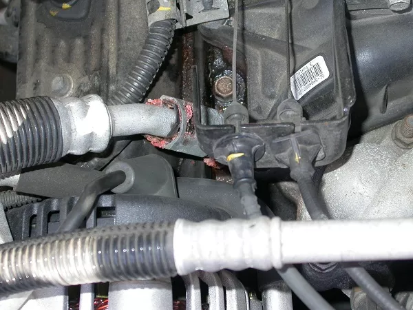 If you think your cylinder head or radiator may be damaged, they may be a pesky leak in your car’s cooling system Over heating car_tip 5