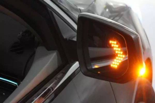 if you are overtaking the other vehicle, make sure you communicate your turns and let them understand what you mean Side mirrors with signals