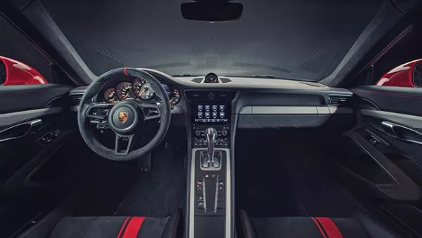 the new Porsche 911 GT3 cabin 