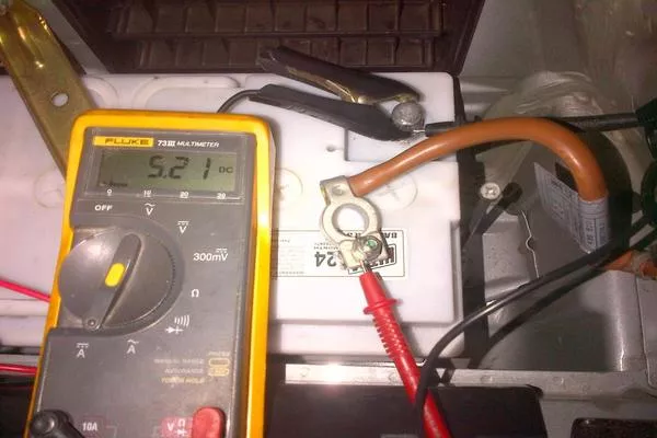 checking the presence of parasitic drain in a car battery