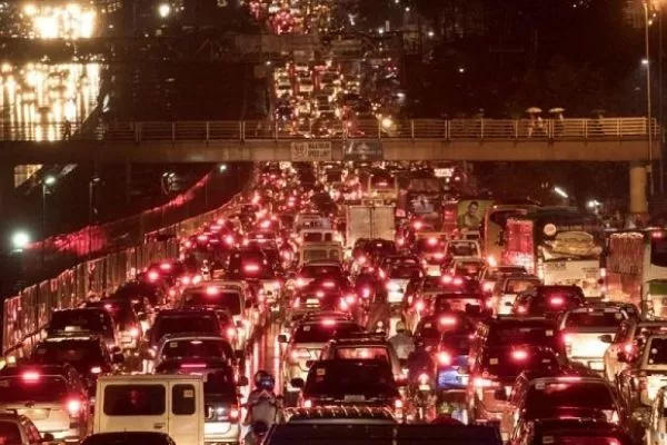 A picture of traffic in Metro Manila