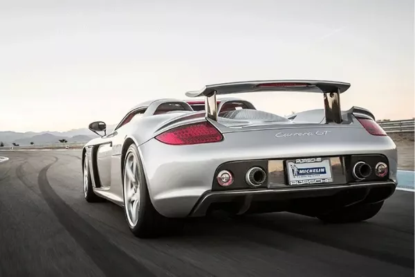A white Carrera GT