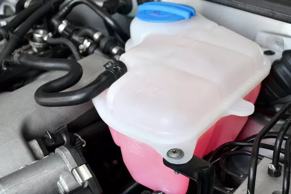 Coolant reservoir