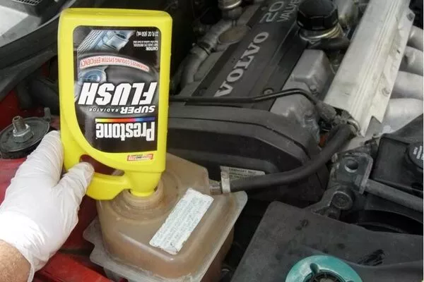 Flushing the radiator