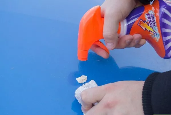 Man removing the gum 