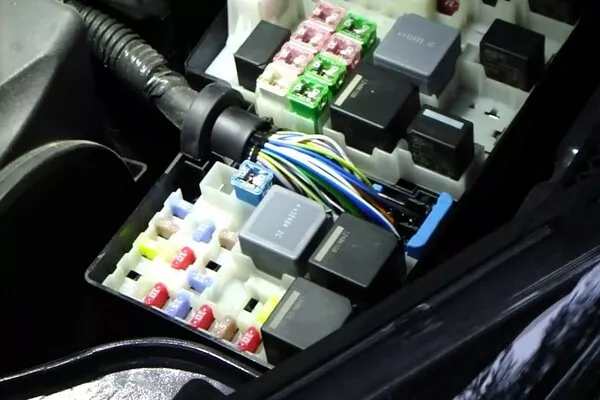 Remove the appropriate relay or fuse. 