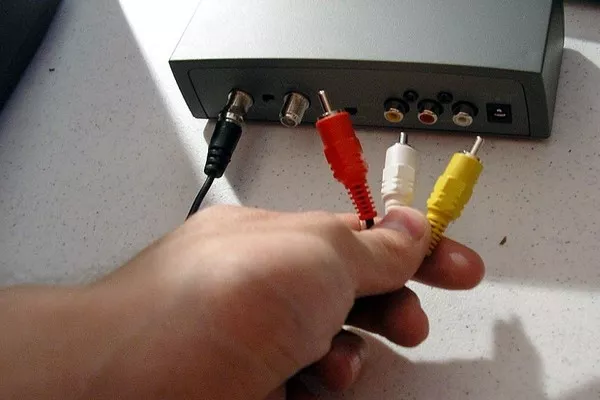 The RF modulators for home use work by adding video or audio signals to the carrier wave The RF modulator