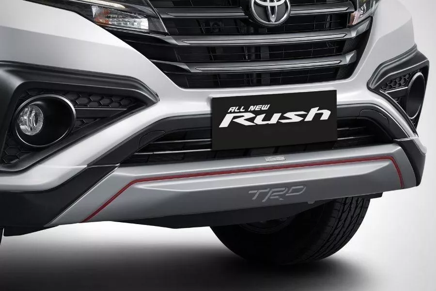 The Toyota Rush's TRD-branded front bumper garnish A picture of the Toyota Rush's TRD-branded front bumper garnish
