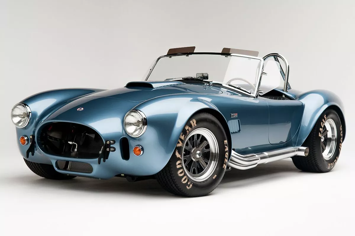 A picture of a Shelby Cobra roadster
