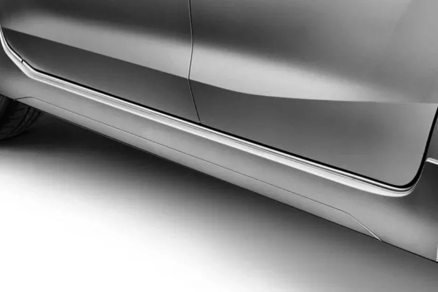 A picture of aftermarket side air dam for the Xpander