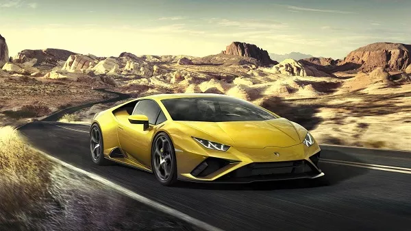 2020 lamborghini huracan evo on the road