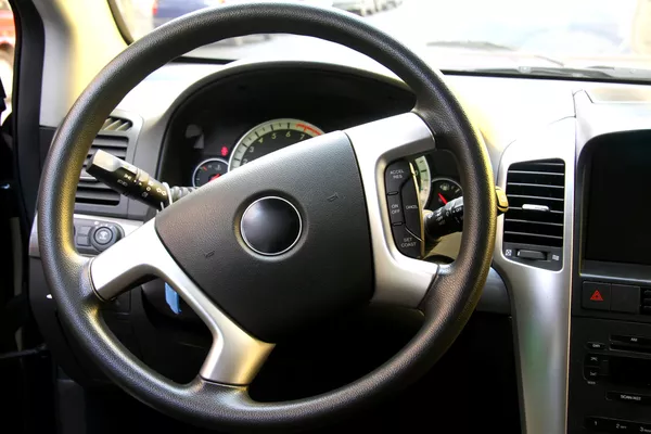 If you notice that the steering wheel does not go back to its original position, it's a sign of misaligned wheels Steering wheel problem