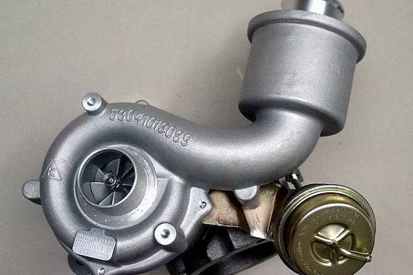 A closup of a turbocharger