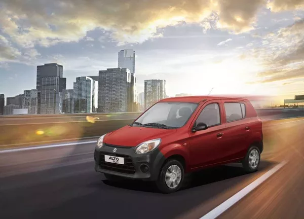 Suzuki Alto 800 on the road