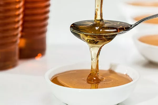 Sweet syrup smell could mean leaking engine coolant photo of sweet syrup