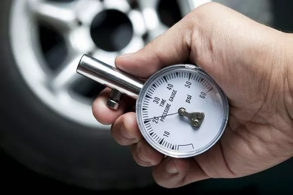 Tire pressure gauge 