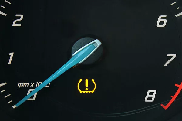 Tire pressure monitor warning light