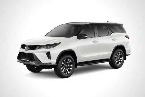 Toyota Fortuner LTD Front View