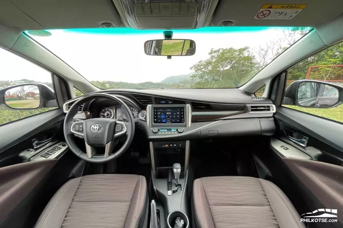 Toyota Innova cockpit