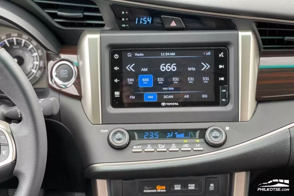 Toyota Innova head unit