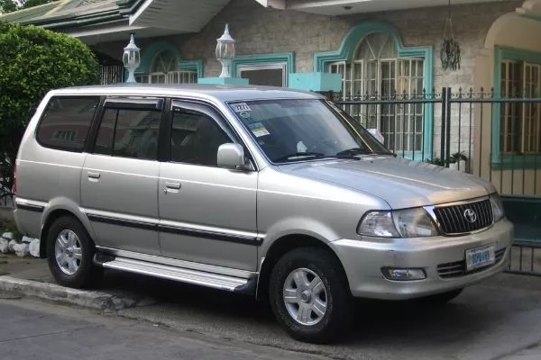 A picture of the Toyota Revo.