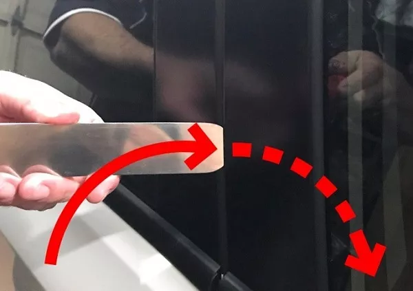 Unlock car tip_steel rod