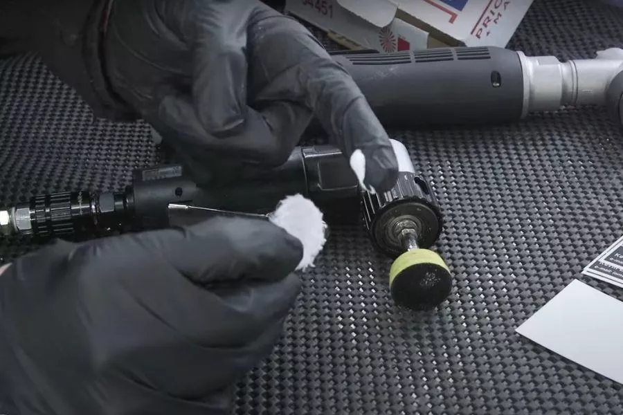 Priming microfiber cutting pad