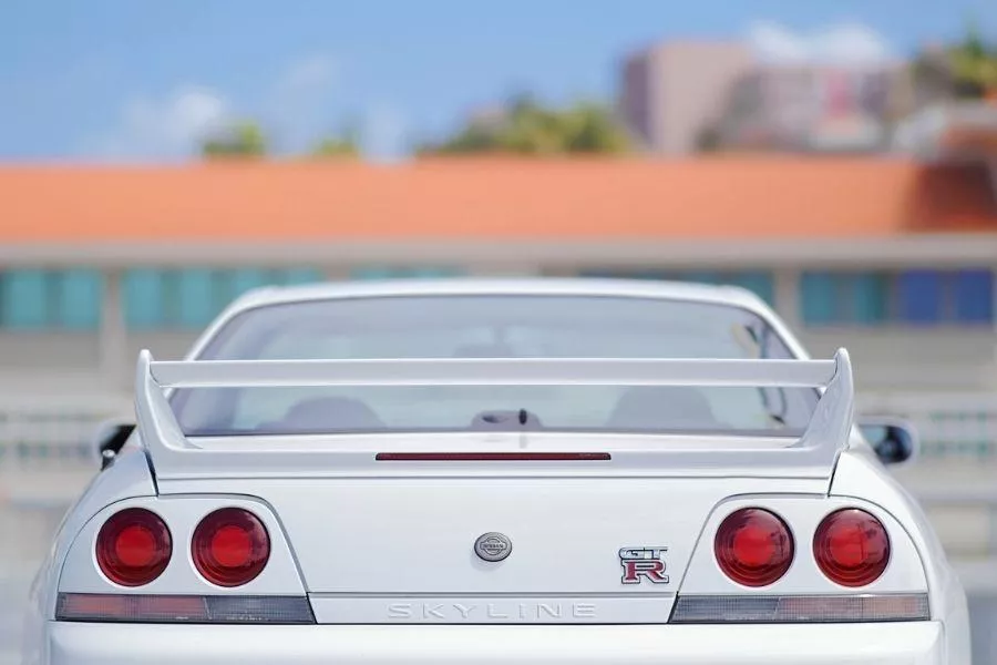 Spoiler on Nissan Skyline GT-R