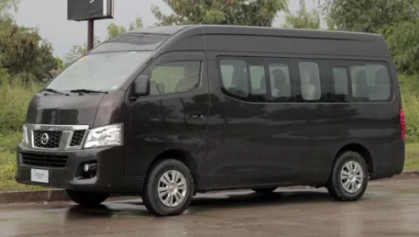 Nissan Urvan V350 side view