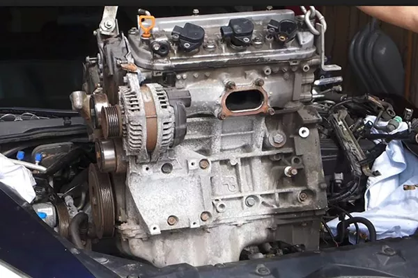 a V6 extracted from a Honda Accord