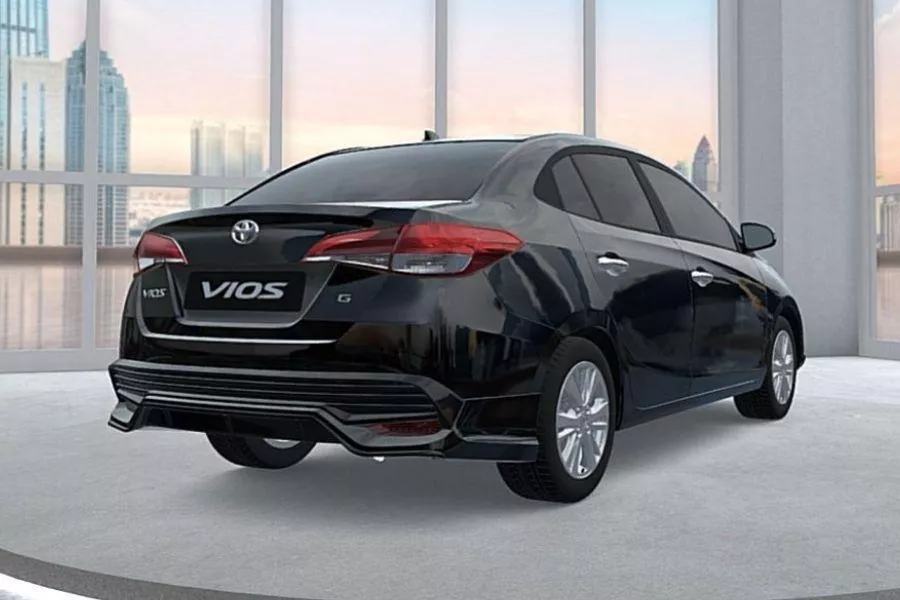 A picture of a Vios G with GR parts