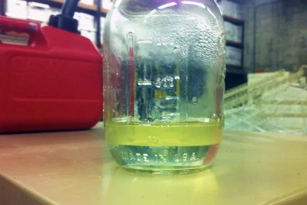 water and gas in a glass container