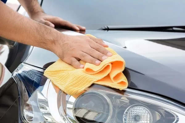 Wiping car exterior