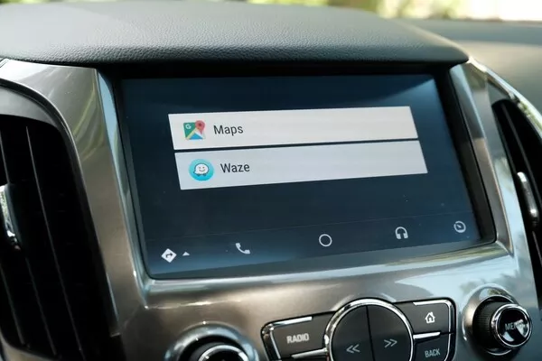 Waze on Android Auto