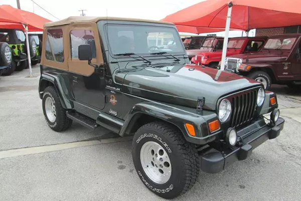 A picture of a Jeep Wrangler at a used car lot