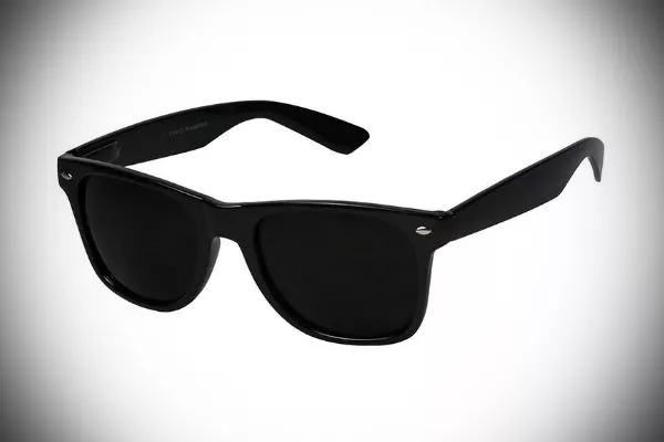 A picture of a very dark pair of sun glasses.